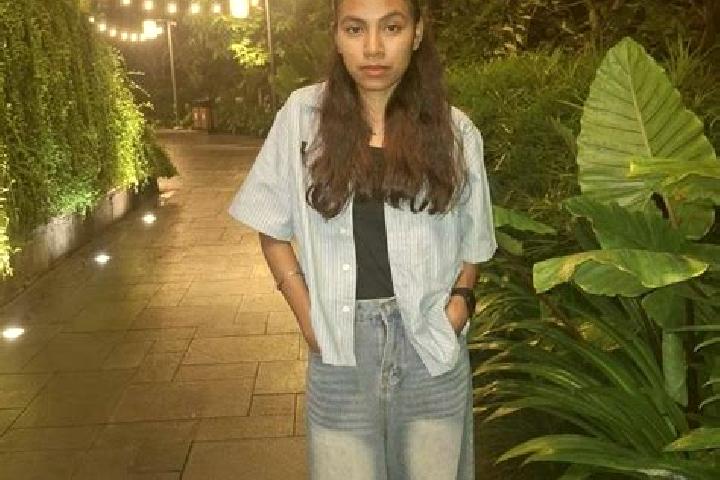 Ariana, 21 — Escort in Oeekam, Indonesia