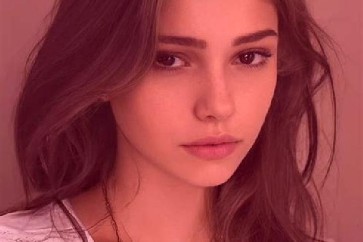 Ariana, 22, a black grey-eyed slavic companion based in Ratkovo. Offering GFE, Massage, OWO. Available for incall and outcall, overnight bookings available.