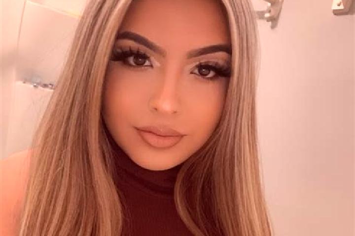 Ariana, 22, a blonde amber-eyed latina companion based in Black Canyon City. Offering Fetish, GFE, Domination, Party Girl. Available for incall and outcall, ...