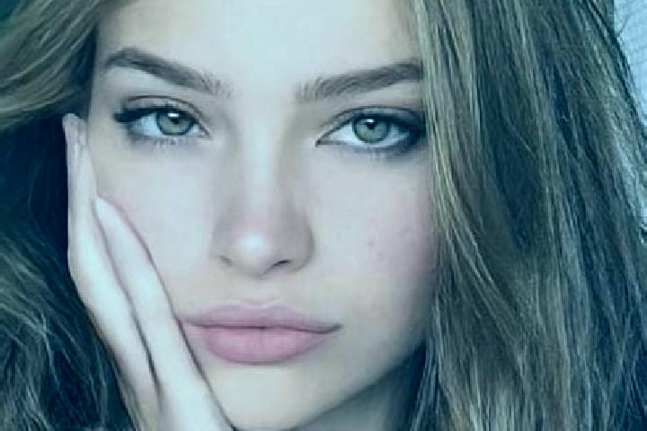 Ariana, 22, a dark blonde hazel-eyed mixed companion based in Frassinello Monferrato. Offering Girlfriend Experience, Deep French Kissing, Fetish, Travel Com...