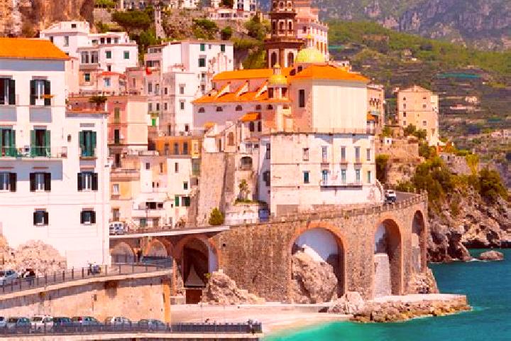 Ariana, 22 — Escort in Paruzzaro, Italy