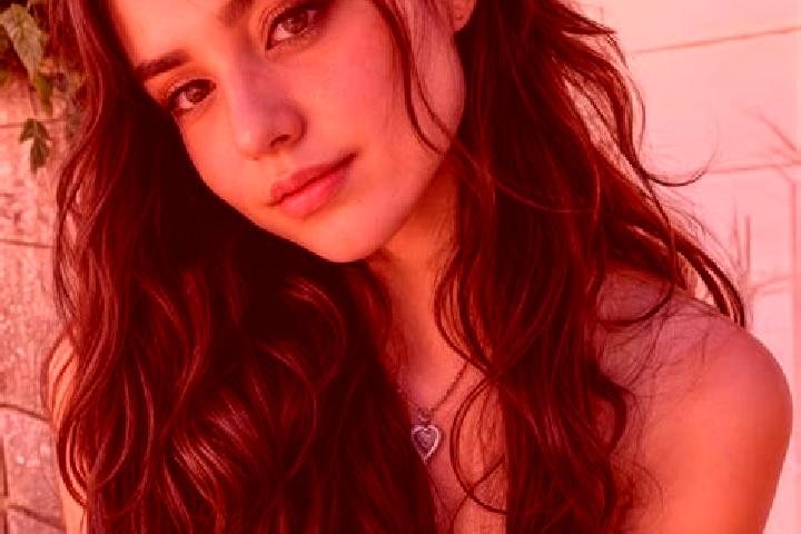 Ariana, 23, a auburn hazel-eyed latina companion based in L Alcudia. Offering Domination, Couples, Striptease, OWO. Available for incall and outcall, overnig...