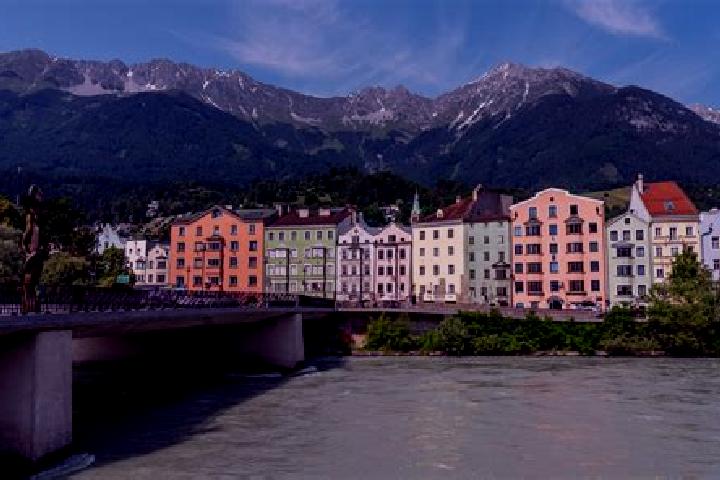 Ariana, 24 — Escort in Altendorf, Austria