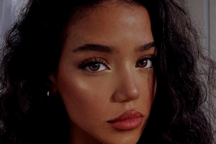 Ariana, 25, a black brown-eyed middle eastern companion based in La Frontera. Offering Party Girl, Girlfriend Experience, Couples. Available for incall and o...
