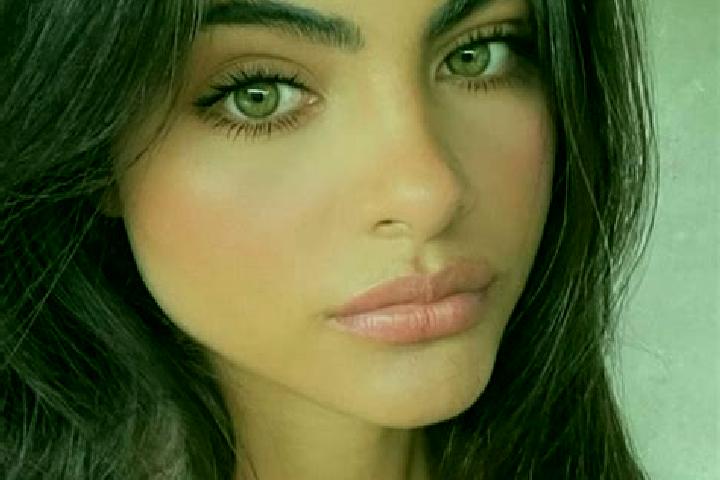 Ariana, 25, a brunette green-eyed european companion based in Pampur. Offering BDSM, Roleplay, Duos. Available for incall and outcall, day and evening dates.