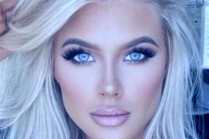 Ariana, 25, a platinum blonde grey-eyed ebony companion based in Cogorno. Offering Fetish, Overnight, OWO, GFE, Dinner Date. Available for incall and outcall...