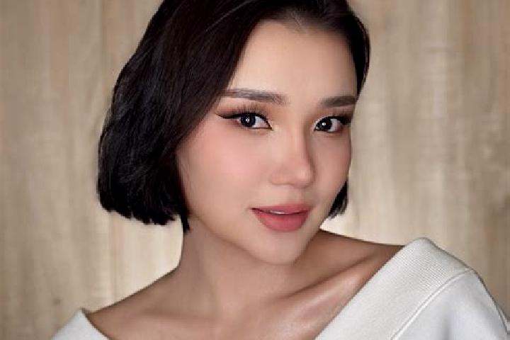 Ariana, 25 — Escort in Bayanhongor, Mongolia