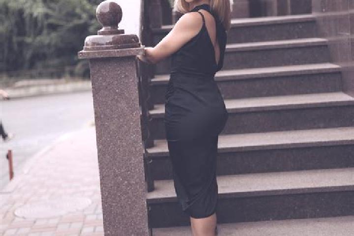 Ariana, 25 — Escort in Chornukhy, Ukraine
