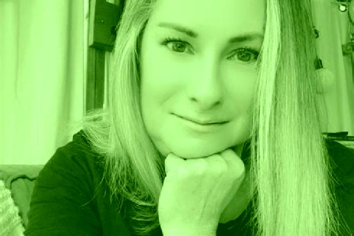 Ariana, 25 — Escort in Kindersley, Canada