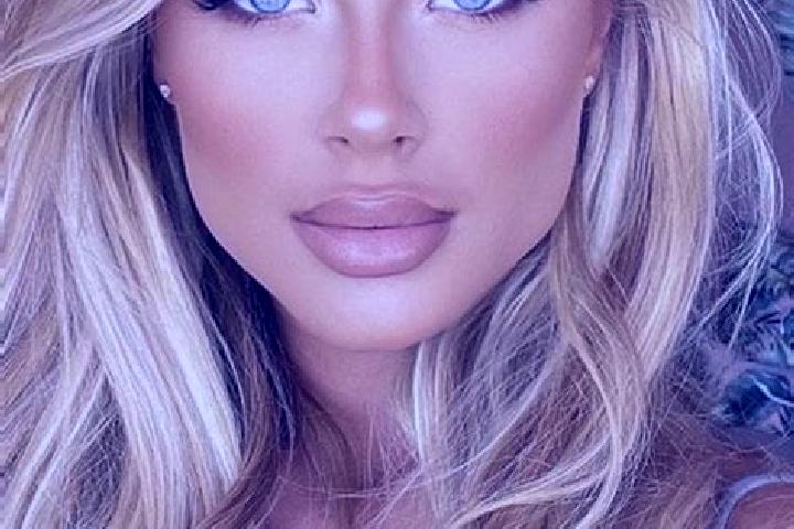 Ariana, 26, a blonde blue-eyed latina companion based in Johi. Offering Erotic Massage, Domination, Dinner Date, GFE. Available for incall and outcall, day a...