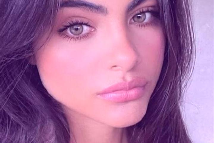 Ariana, 26, a red green-eyed indian companion based in Vissefjaerda. Offering Striptease, Couples, Deep French Kissing, Tantra. Available for incall and outc...
