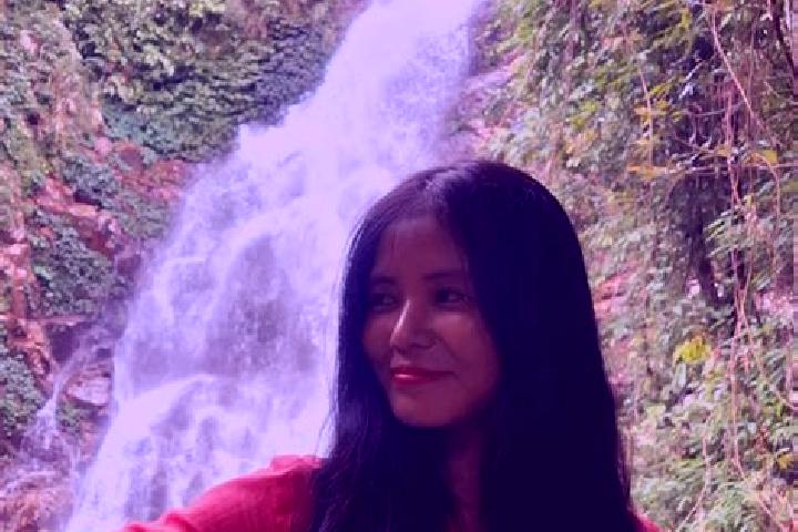 Ariana, 26 — Escort in Majamasjid, Indonesia
