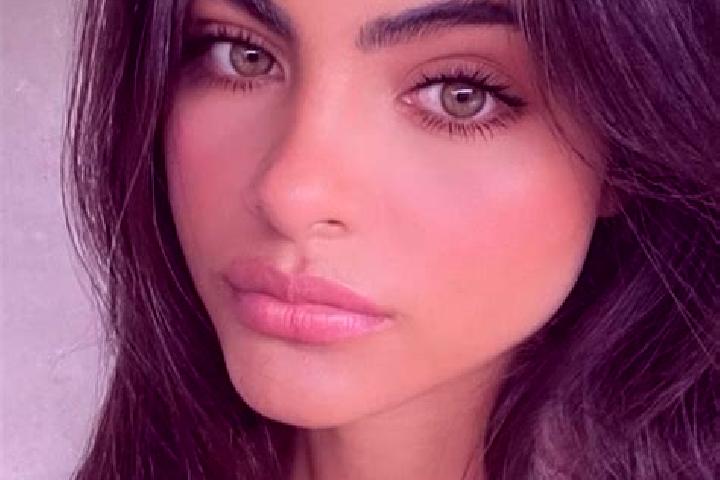 Ariana, 27, a chestnut green-eyed indian companion based in Nisia Floresta. Offering GFE, Overnight, OWO, A-Level, Couples. Available for incall and outcall,...