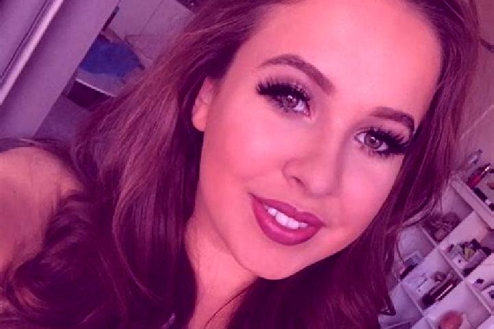 Ariana, 27, a red brown-eyed slavic companion based in Cikubang. Offering Girlfriend Experience, Couples, BDSM, Domination, A-Level. Available for incall and...