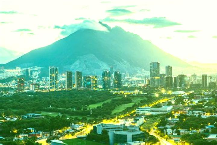 Ariana, 27 — Escort in Mesa de San Pedro, Mexico