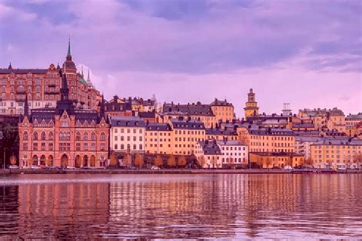Ariana, 27 — Escort in Yngsjoe, Sweden