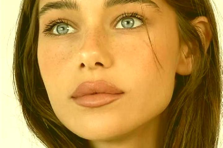 Ariana, 28, a brunette amber-eyed european companion based in Kirchheim. Offering Girlfriend Experience, Party Girl, Erotic Massage, Fetish. Available for in...