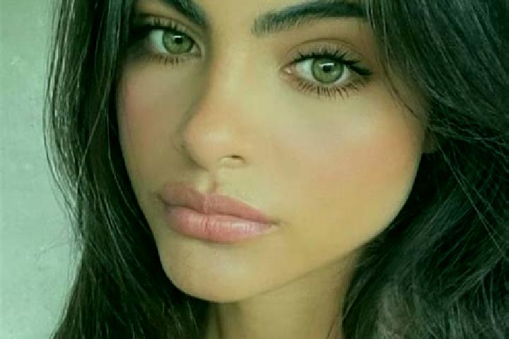 Ariana, 28, a brunette dark-eyed middle eastern companion based in Publier. Offering Massage, CIM, Tantra. Available for incall and outcall, overnight bookin...