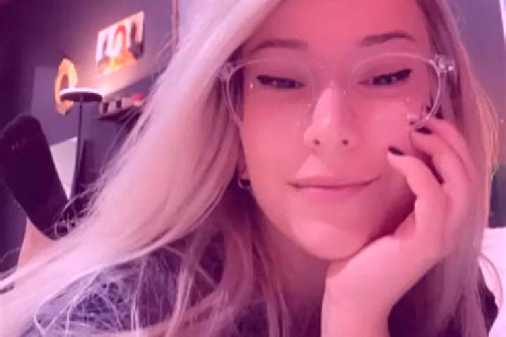 Ariana, 28, a dark blonde amber-eyed indian companion based in La Pedraja de Portillo. Offering BDSM, Travel Companion, Couples. Available for incall and out...