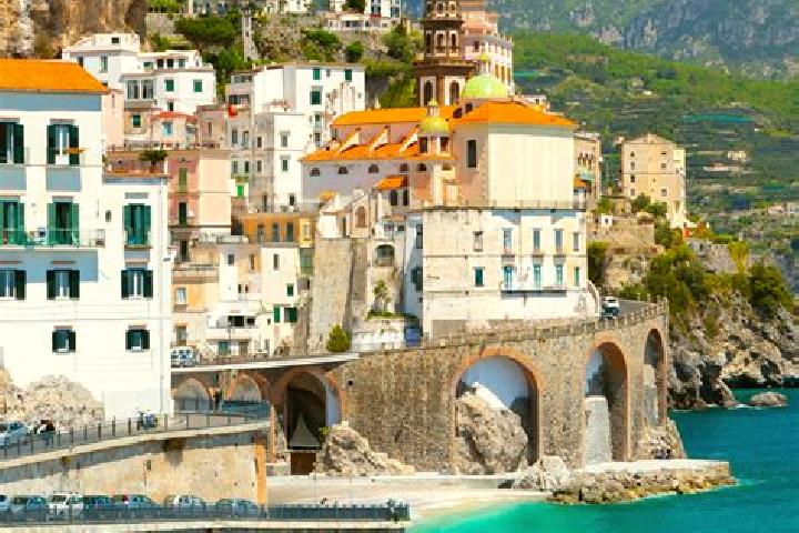Ariana, 28 — Escort in Ligonchio, Italy
