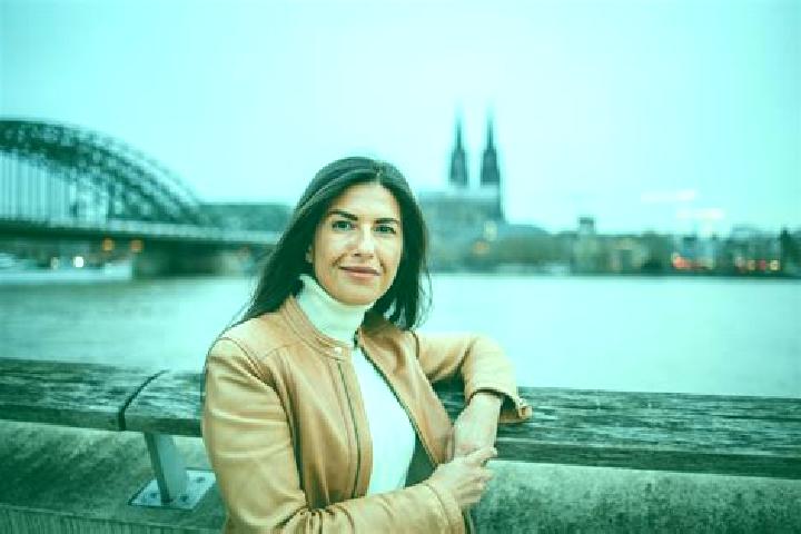 Ariana, 28 — Escort in Meerbeck, Germany