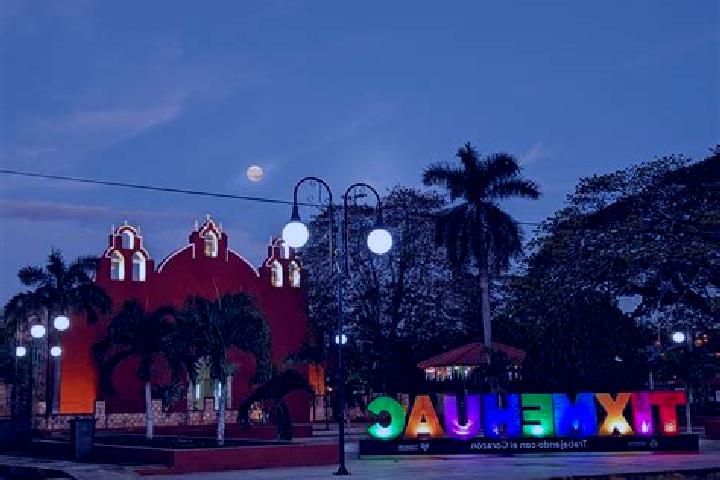 Ariana, 28 — Escort in Tixmehuac, Mexico