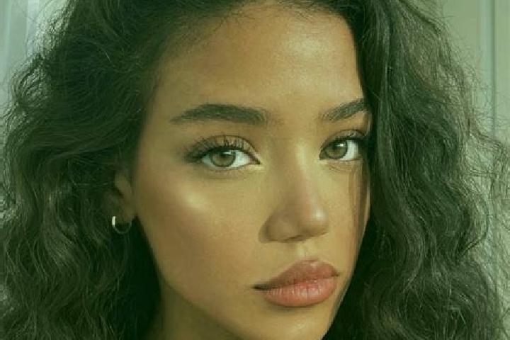 Ariana, 29, a black brown-eyed mixed companion based in Palo Verde. Offering BDSM, Duos, CIM. Available for incall and outcall, day and evening dates.