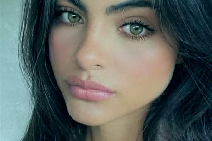 Ariana, 29, a brunette green-eyed indian companion based in Abeche. Offering Domination, OWO, Tantra, Party Girl, BDSM. Available for incall and outcall, day...