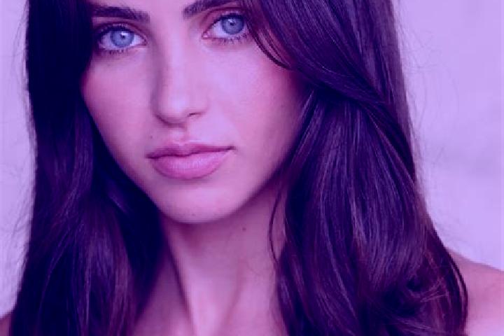 Ariana, 29, a red dark-eyed latina companion based in Matyasfoeld. Offering Prostate Massage, A-Level, Massage, Domination, Couples. Available for incall and...