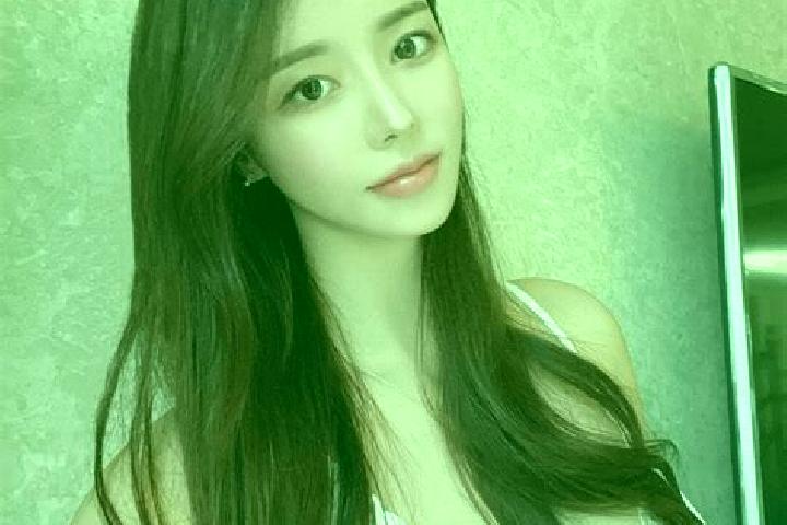 Ariana, 29 — Escort in Mainri, China