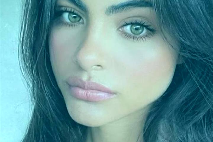 Ariana, 30, a black dark-eyed indian companion based in Nafria de Ucero. Offering Massage, Tantra, OWO, Erotic Massage, Girlfriend Experience. Available for ...