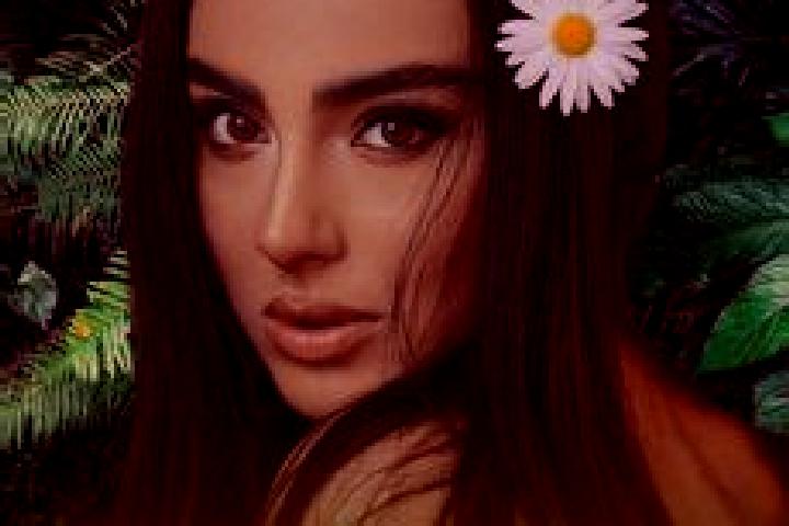 Ariana, 30 — Escort in Cumanda, Ecuador