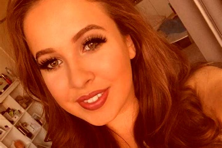 Ariana, 31, a dark blonde brown-eyed caucasian companion based in Hindalgi. Offering Prostate Massage, Couples, GFE, Dinner Date. Available for incall and ou...
