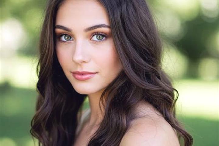 Ariana, 32, a black hazel-eyed european companion based in Sternenfels. Offering A-Level, OWO, Dinner Date. Available for incall and outcall, day and evening...