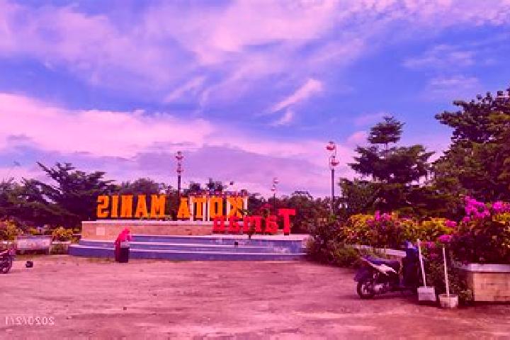 Ariana, 32 — Escort in Kotawaringin, Indonesia
