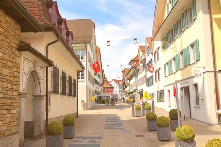 Ariana, 32 — Escort in Kuessnacht, Switzerland