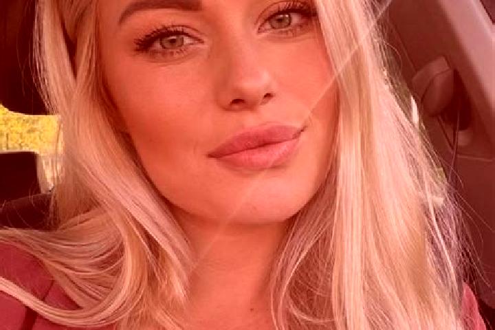 Ariana, 33, a blonde hazel-eyed caucasian companion based in Randa. Offering CIM, Erotic Massage, BDSM. Available for incall and outcall, overnight bookings ...