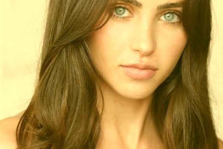 Ariana, 33, a red brown-eyed latina companion based in Wollongong city centre. Offering Roleplay, Overnight, Fetish. Available for incall and outcall, overni...