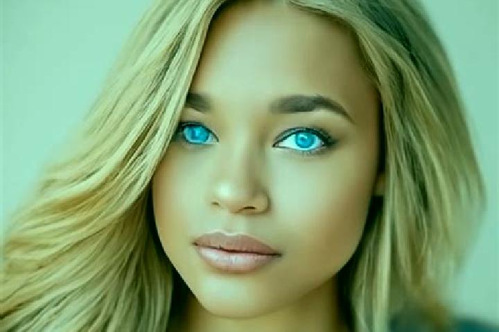 Ariana, 34, a blonde blue-eyed latina companion based in Amgalang. Offering Travel Companion, Domination, BDSM, Girlfriend Experience, Deep French Kissing. A...