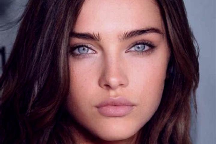Ariana, 34, a brunette blue-eyed european companion based in Hauteville-sur-Mer. Offering Striptease, Travel Companion, Fetish. Available for incall and outc...