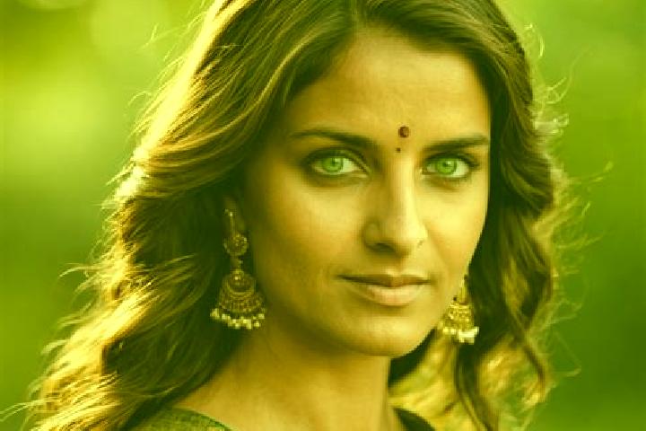 Ariana, 34, a red green-eyed indian companion based in Yudi. Offering Dinner Date, Domination, Fetish, A-Level, Striptease. Available for incall and outcall,...