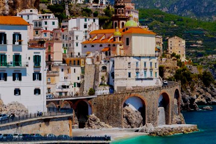 Ariana, 35 — Escort in Teano, Italy