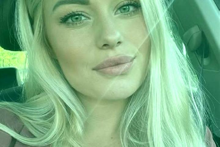 Ariana, 36, a blonde hazel-eyed caribbean companion based in Kamenne Zehrovice. Offering GFE, Duos, 69. Available for incall and outcall, overnight bookings ...