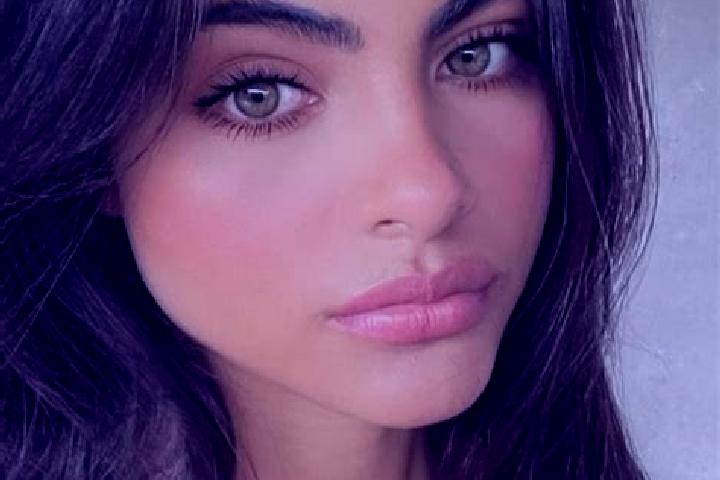 Ariana, 36, a brunette dark-eyed mixed companion based in Szecseny. Offering Domination, Fetish, OWO, Roleplay. Available for incall and outcall, overnight b...