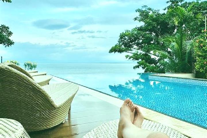 Ariana, 36 — Escort in Samboan, Philippines