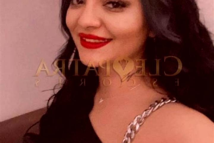 Ariana, 37, a black blue-eyed indian companion based in Villalba de Guardo. Offering Massage, OWO, Party Girl. Available for incall and outcall, day and even...