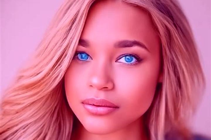 Ariana, 37, a blonde blue-eyed latina companion based in Ganhia. Offering Couples, Travel Companion, OWO. Available for incall and outcall, overnight booking...