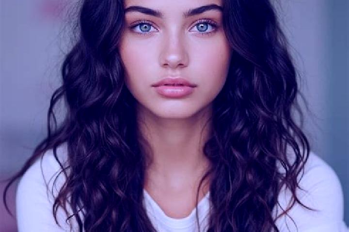 Ariana, 37, a dark blonde amber-eyed mediterranean companion based in Arpaia. Offering Roleplay, Tantra. Available for incall and outcall, day and evening da...