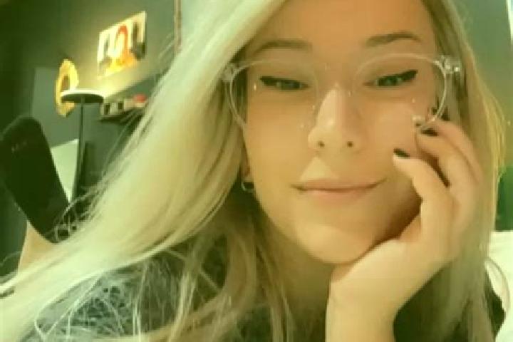 Ariana, 38, a platinum blonde amber-eyed latina companion based in Gironcourt-sur-Vraine. Offering Tantra, GFE, 69, Fetish. Available for incall and outcall,...