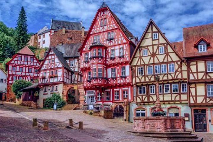 Ariana, 38 — Escort in Bruhl, Germany